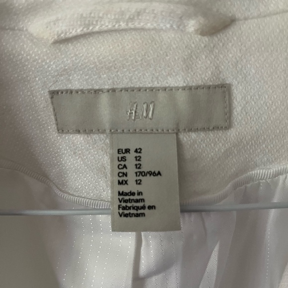 Women’s white linen Blazer - Picture 2 of 2